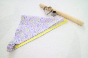 後ろゴムの三角巾の作り方